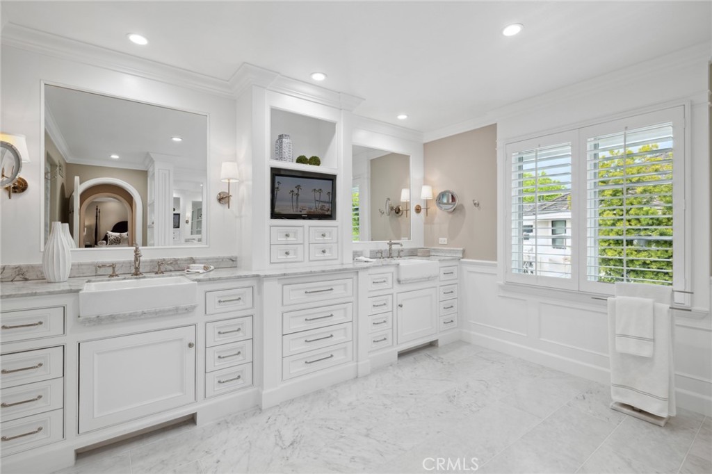 Belcourt Manor (BLMR) - Residential