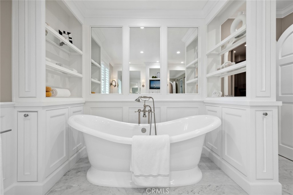 Belcourt Manor (BLMR) - Residential