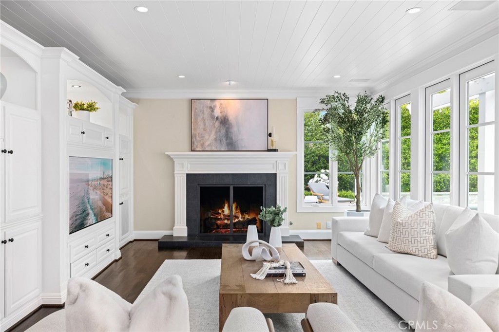 Belcourt Manor (BLMR) - Residential