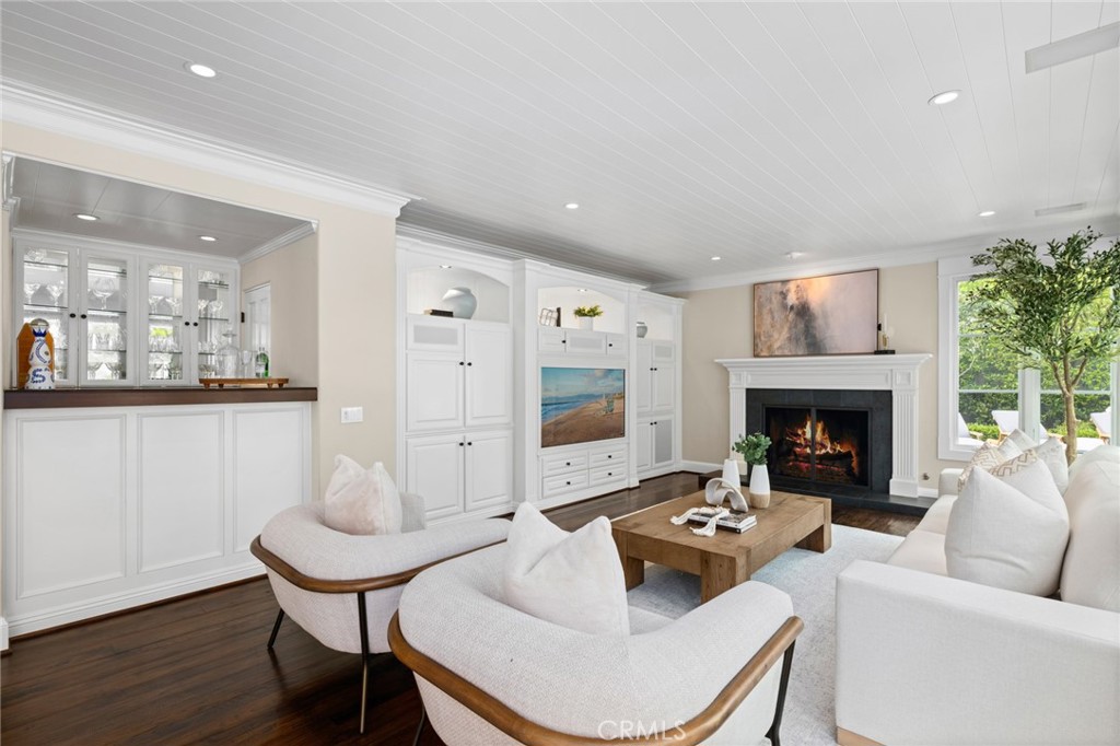 Belcourt Manor (BLMR) - Residential