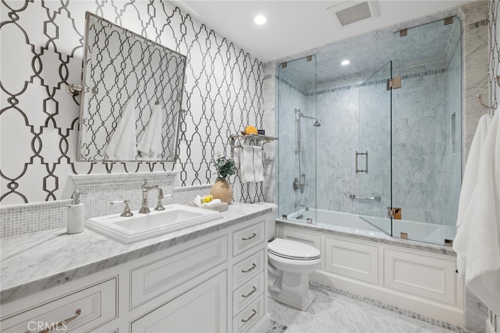 Belcourt Manor (BLMR) - Residential