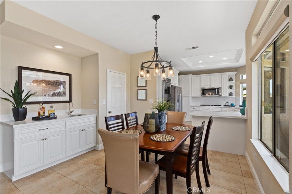listing image 130722134564482557636