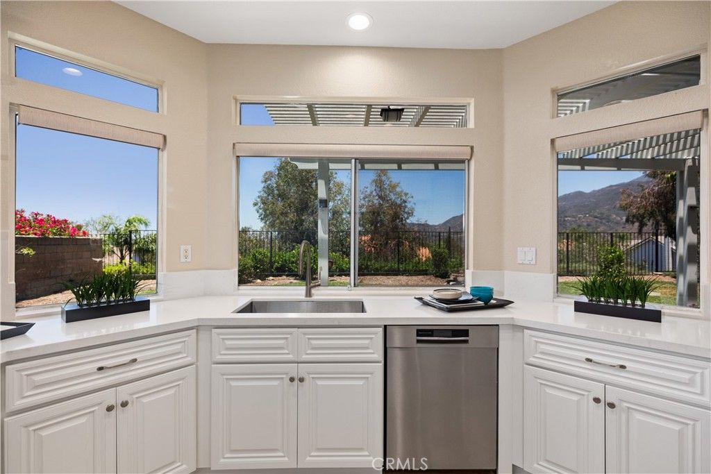 listing image 130725964721613031247