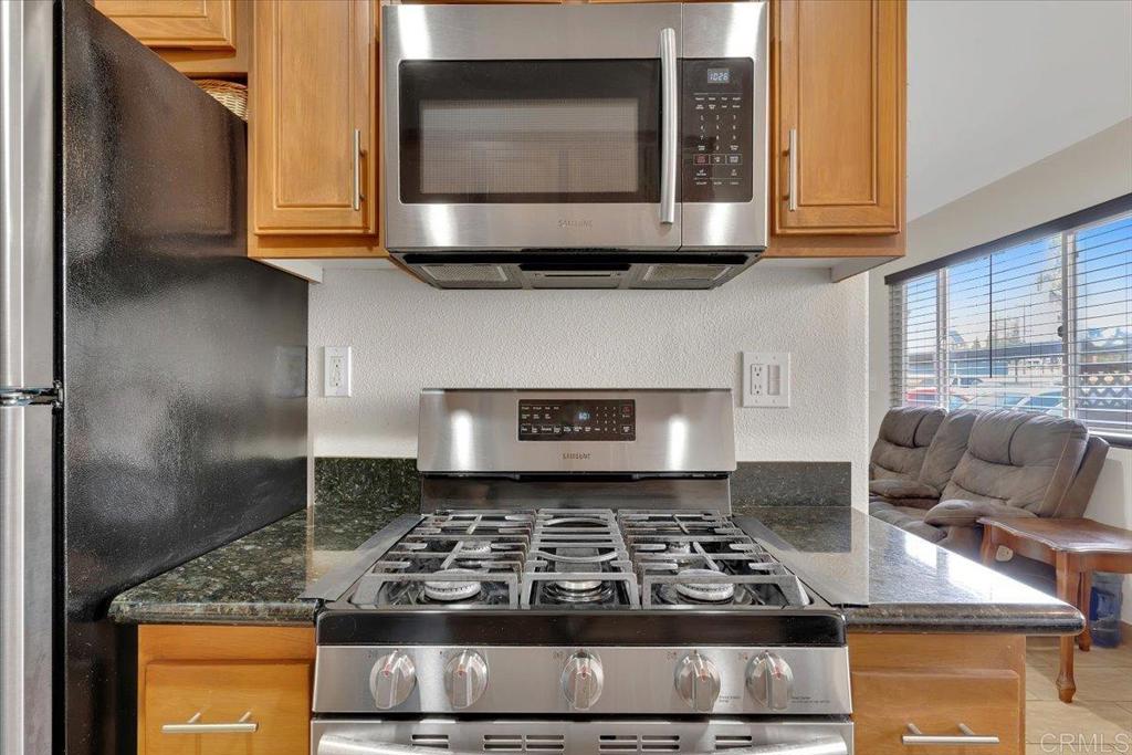 Photo 13 of 26 of 188 S Lincoln Avenue 3 condo