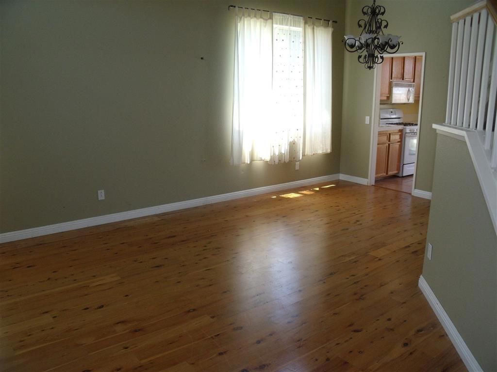 listing image 130727093957684758917