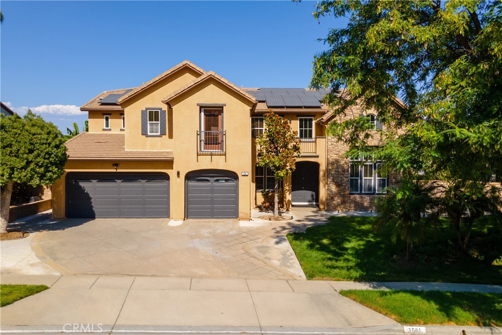 1581 Vandagriff Way