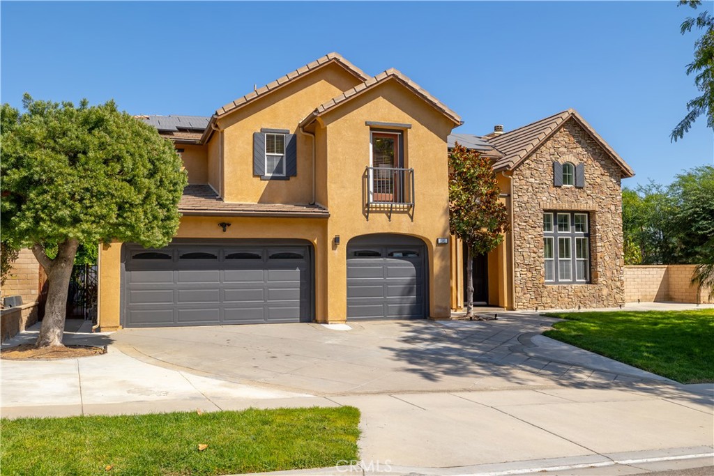1581 Vandagriff Way