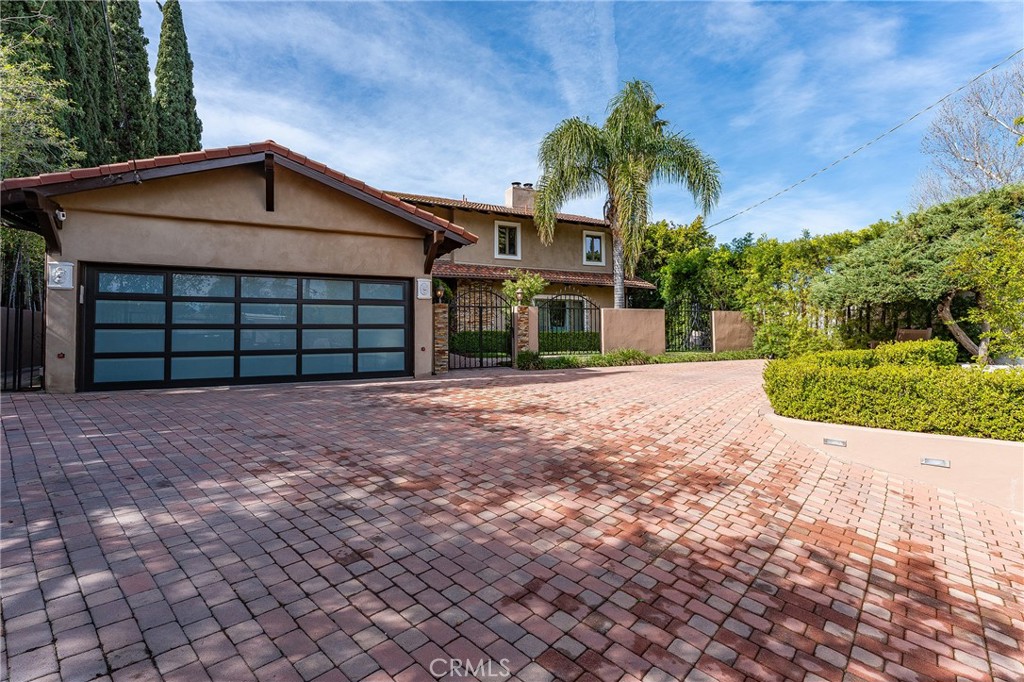 5005 Delita Place