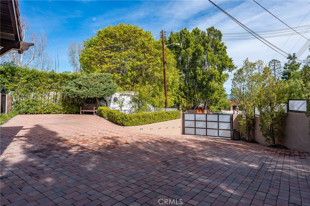 5005 Delita Place