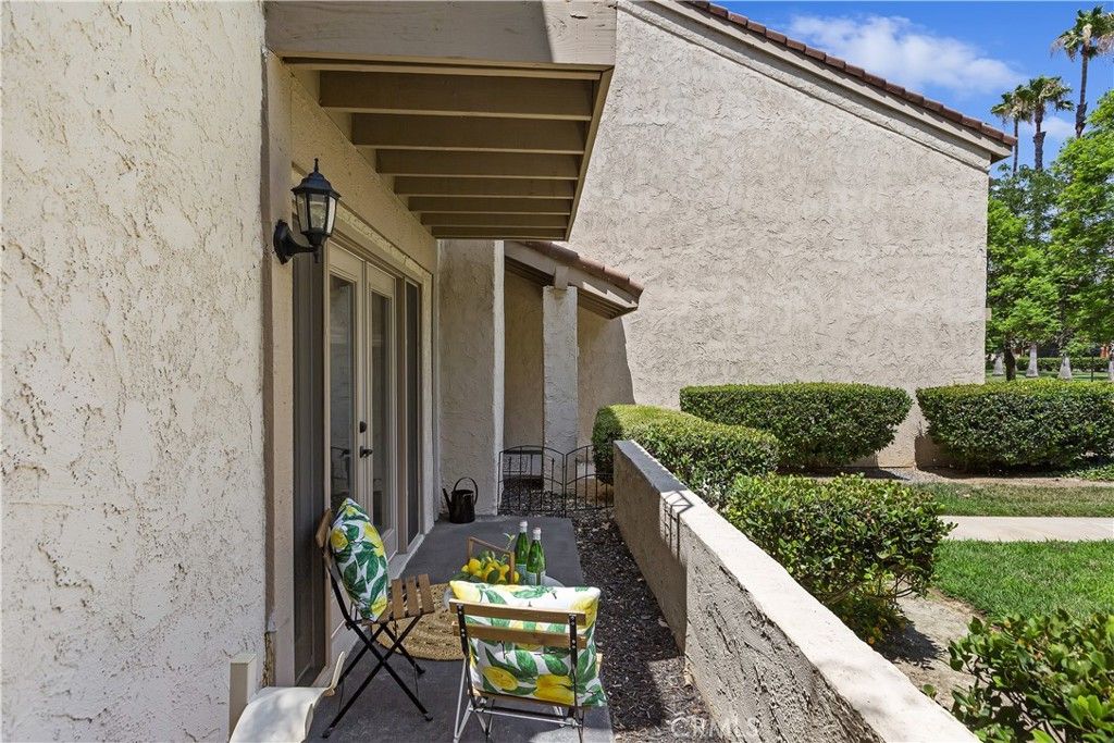 listing image 130725310672474902895