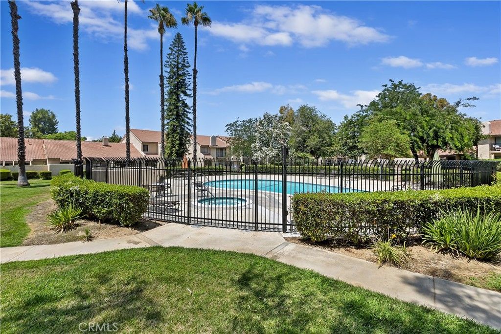 listing image 130724043129857664809