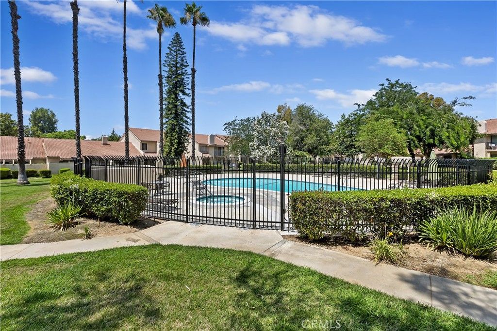 listing image 130727239325111038240