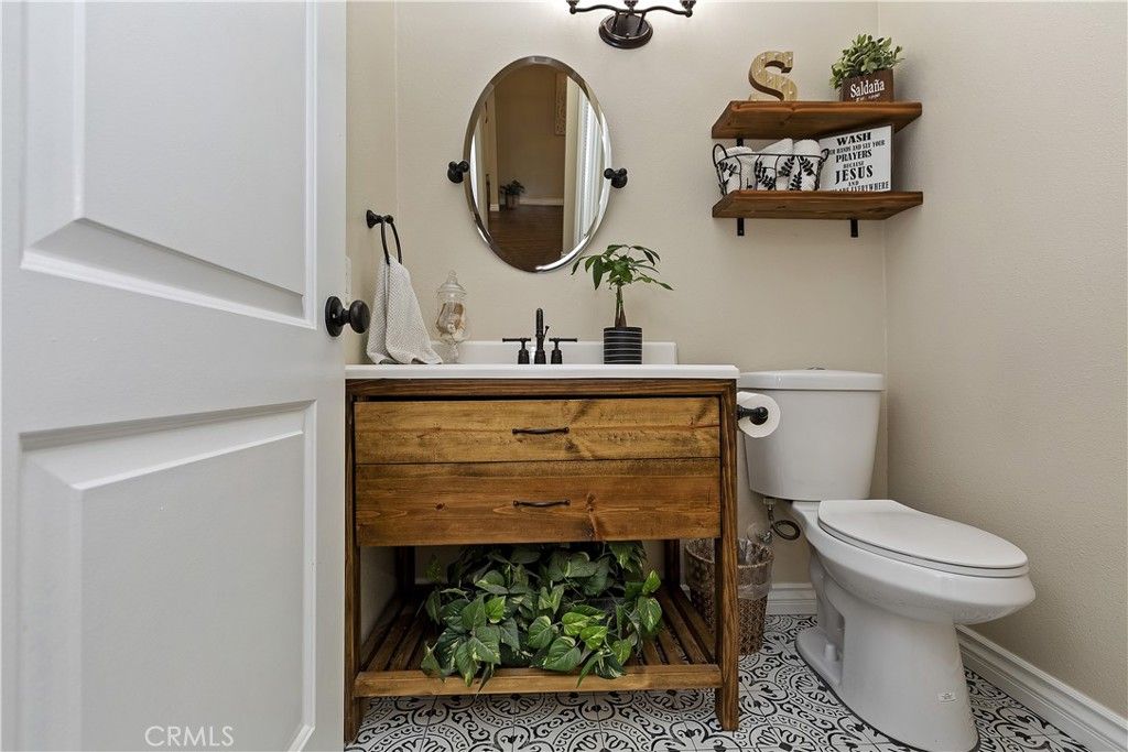 listing image 130727801013769805541