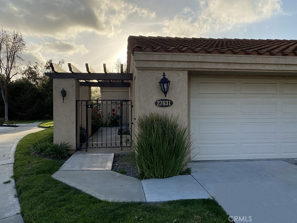Golf course location in San Juan Capistrano’s desirable Mesa Verde community, this single level home features a bright and open floor plan, vaulted ceilings, approximately 1,600 square feet of living space, 3 bedrooms, 2 bathrooms and a patio retreat off the Living Room and main bedroom suite. Enjoy this cul-de-sac location along with walking paths throughout the community with tranquil views of the San Juan Hills Golf Course. The kitchen, dining, living and main bedroom suite open to the patio and golf course. Ample storage throughout and 2 car side-by-side garage. Located in close proximity to relaxing beaches, luxury resorts, local schools, gorgeous parks and trails.