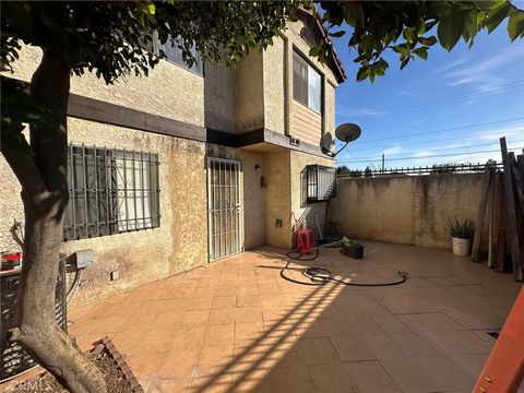 A home in El Monte