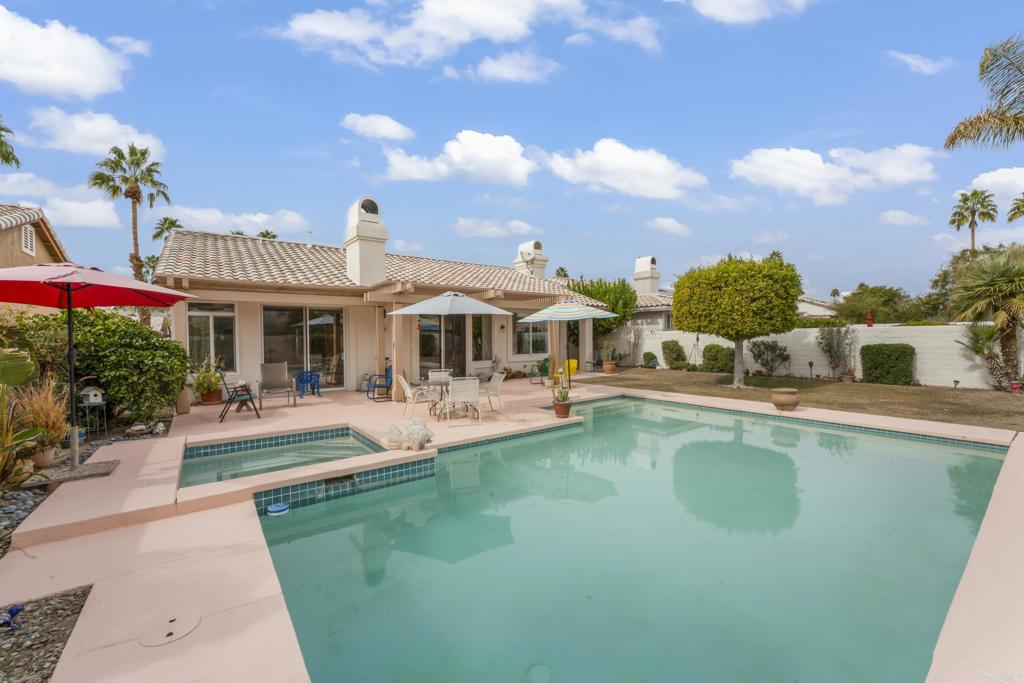 Photo 1 of 23 of 40900 Avenida Estrada house