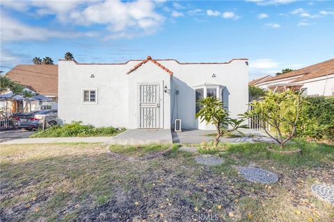 A home in El Monte