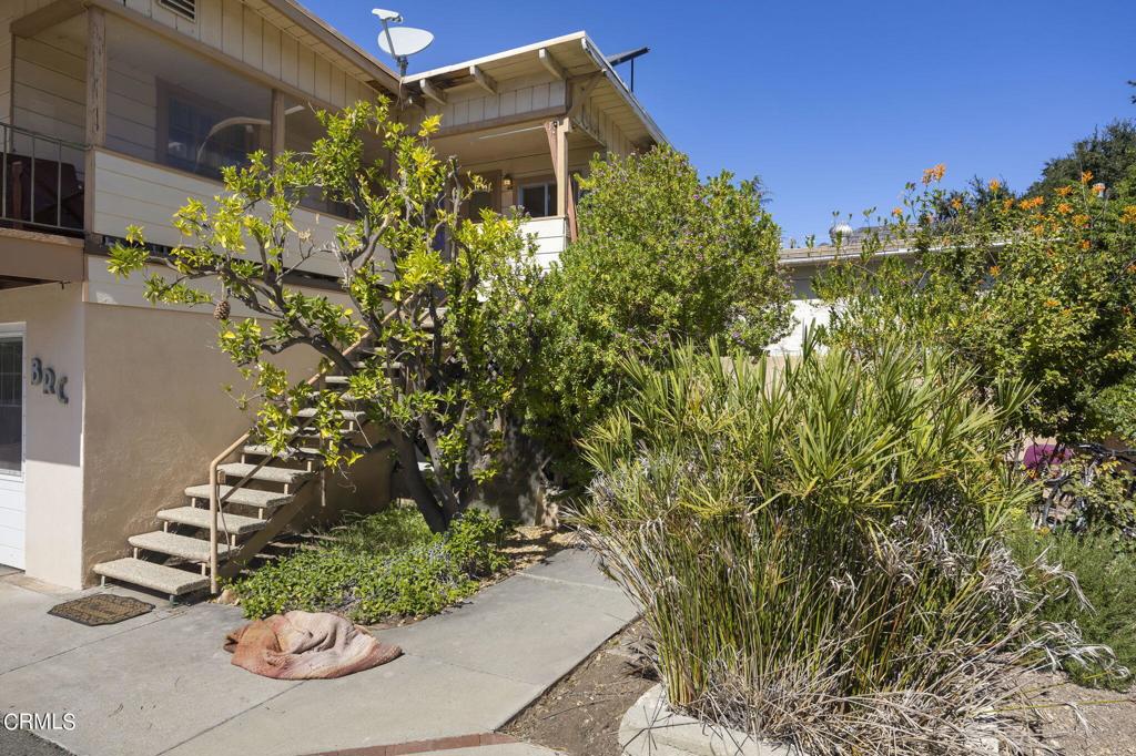 Photo 15 of 31 of 312 E Matilija Street property