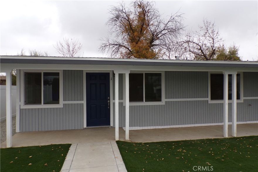 A 2 bedroom 1 bathroom home. Brand new kitchen with quartz countertops and new stainless steel appliances. The home comes with a mini split AC & heater. Driveway parking available for two cars. New paint, windows, and flooring. Stackable washer & dryer hookups in the hallway.