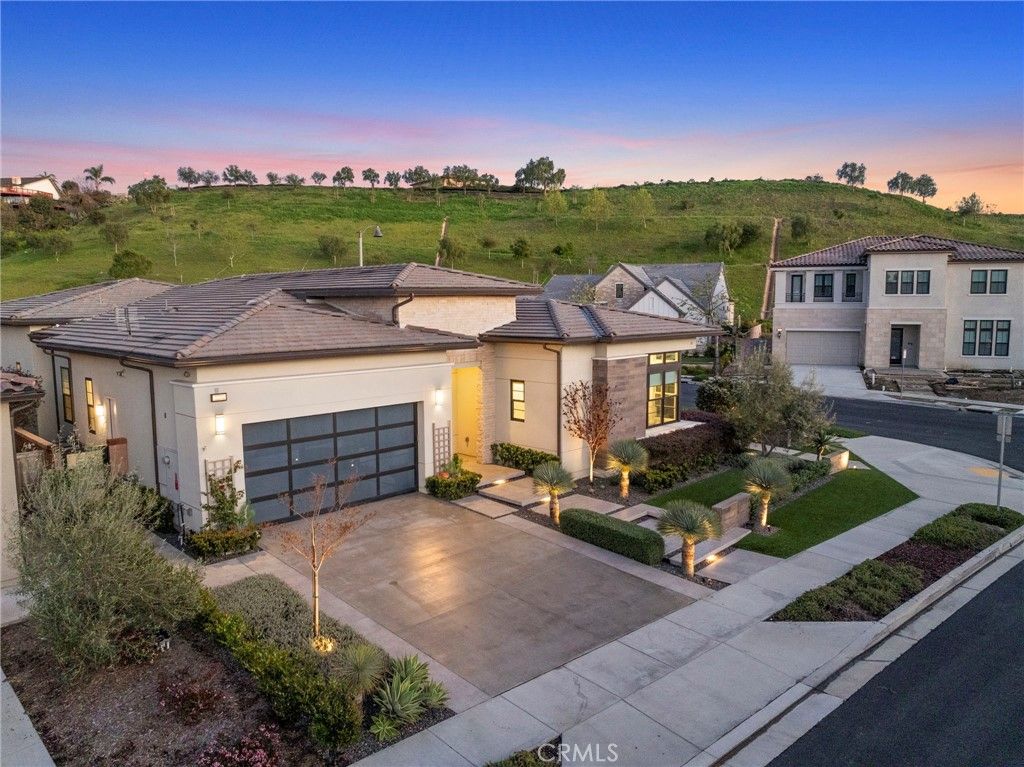 listing image 130728293197281152308
