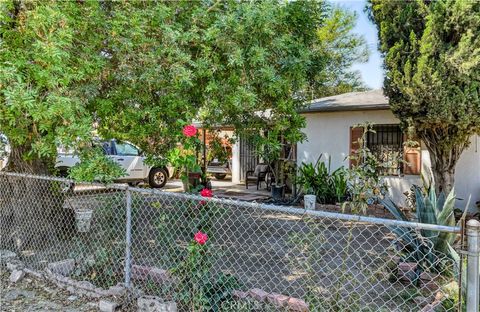 A home in El Monte