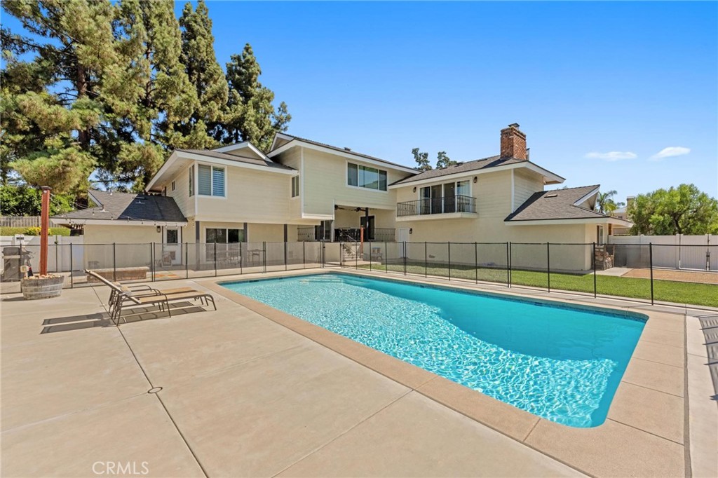 30746 E Sunset Drive S