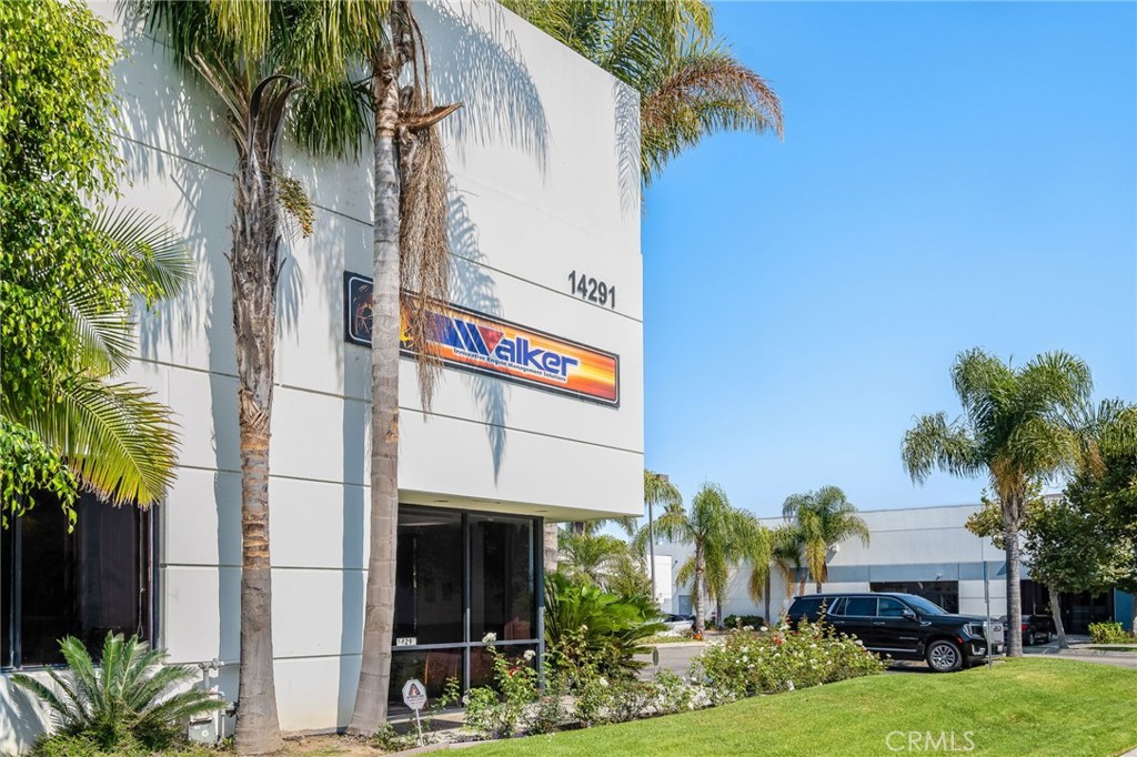 14291 Commerce Dr