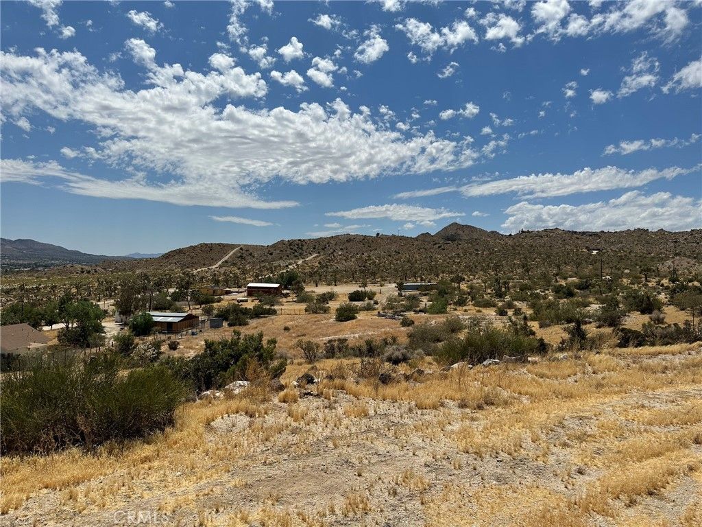 listing image 130729447772446681534