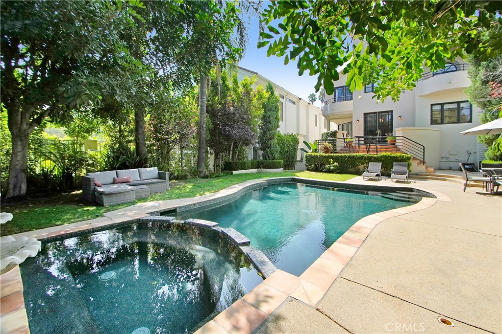14057 Valley Vista Boulevard