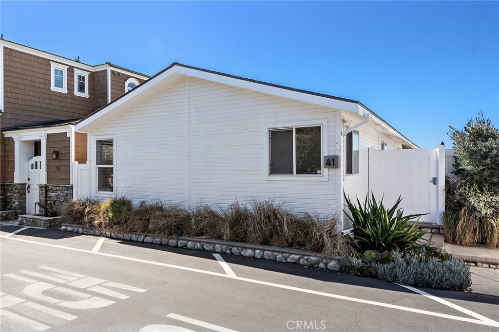1880 N El Camino Real 41