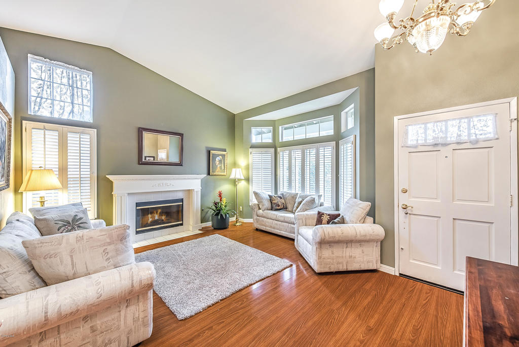 Country Gate - Residential