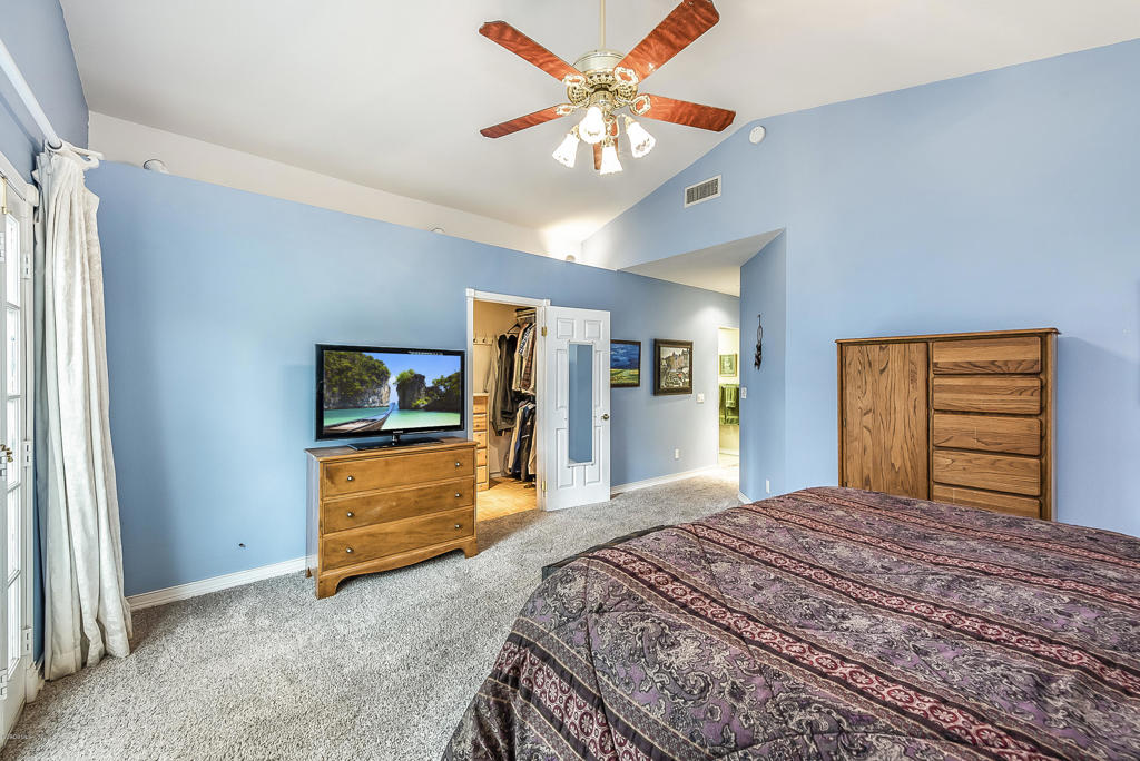 Country Gate - Residential