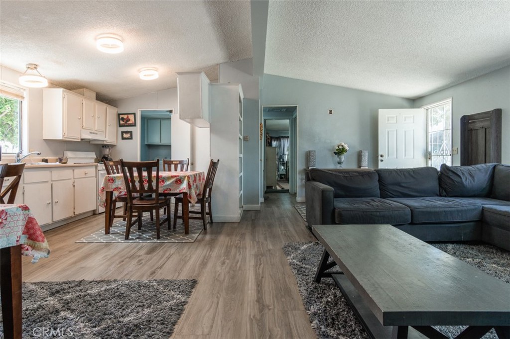Photo 5 of 20 of 22611 13th Place mobile home