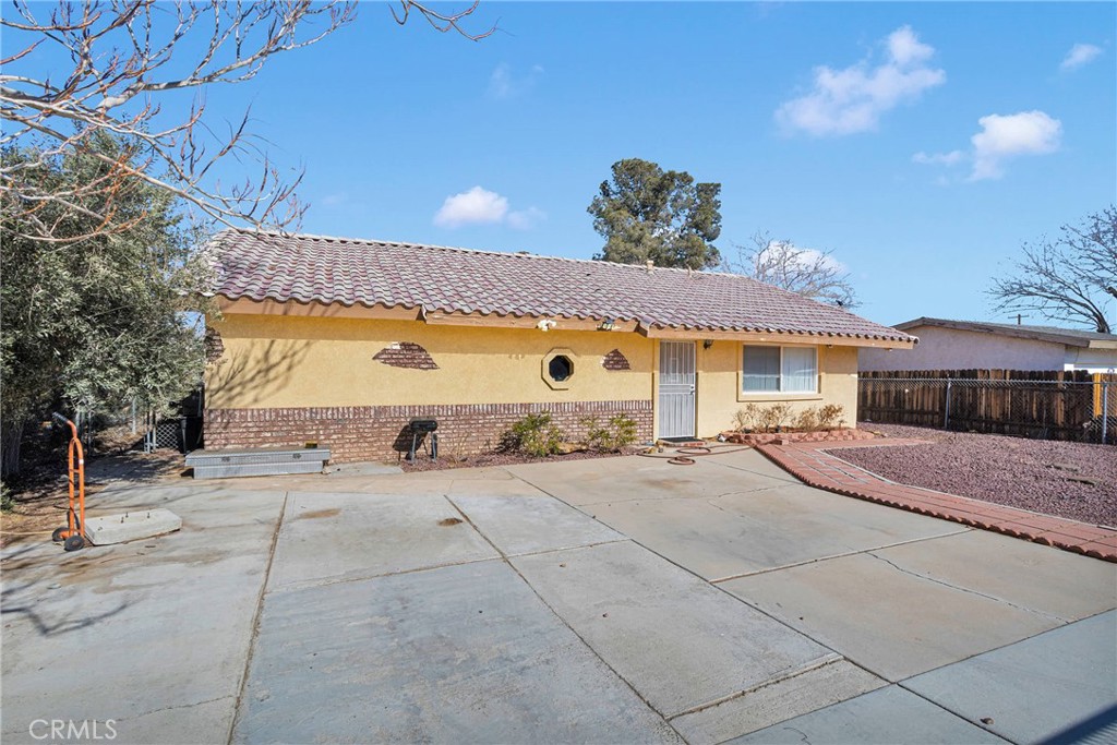 16288 Smoke Tree Street