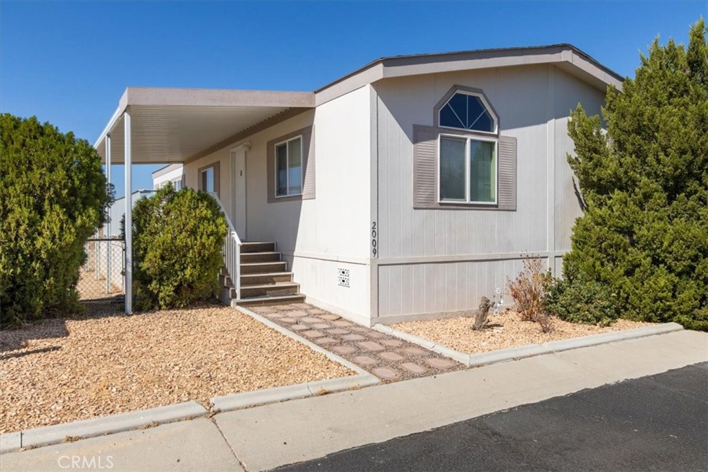 View Rosamond, CA 93560 mobile home