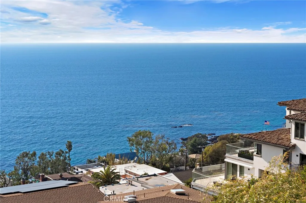 Laguna Beach, California 92651, United States, 5 Bedrooms Bedrooms, ,5 BathroomsBathrooms,Residential,Active,10118