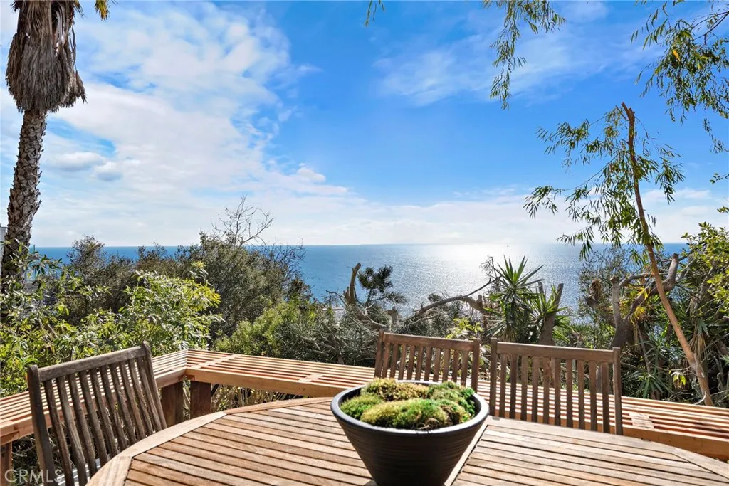 Laguna Beach, California 92651, United States, 5 Bedrooms Bedrooms, ,5 BathroomsBathrooms,Residential,Active,10118