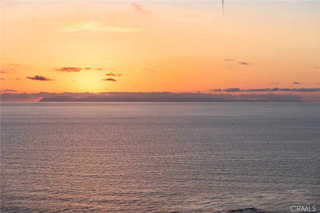 Laguna Beach, California 92651, United States, 5 Bedrooms Bedrooms, ,5 BathroomsBathrooms,Residential,Active,10118