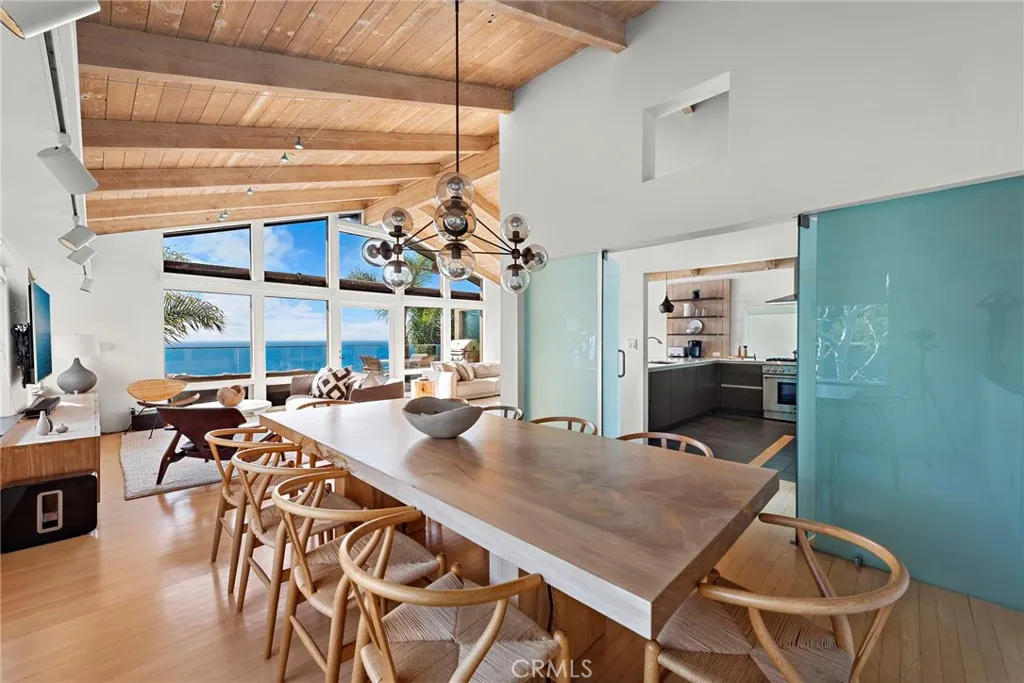 Laguna Beach, California 92651, United States, 5 Bedrooms Bedrooms, ,5 BathroomsBathrooms,Residential,Active,10118