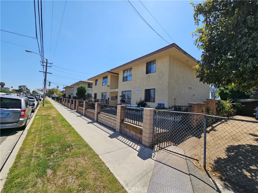 1574 Laurel Avenue