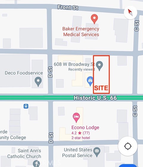 Main image without alt text