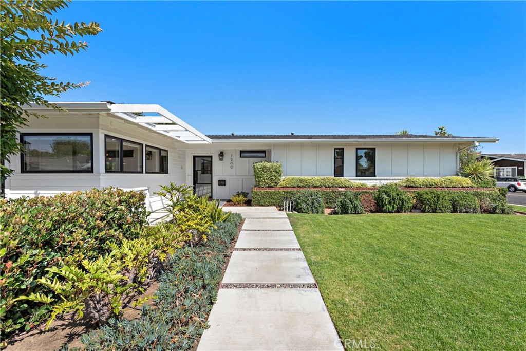 1300 Santanella Terrace