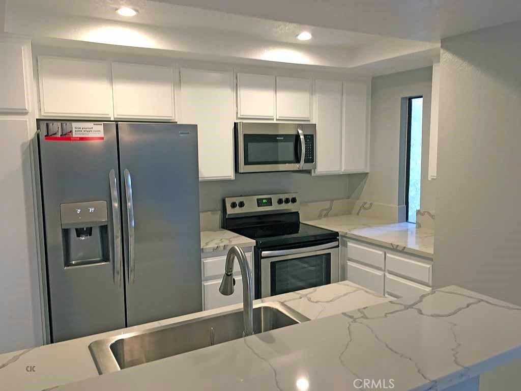 listing image 130723405117843097277
