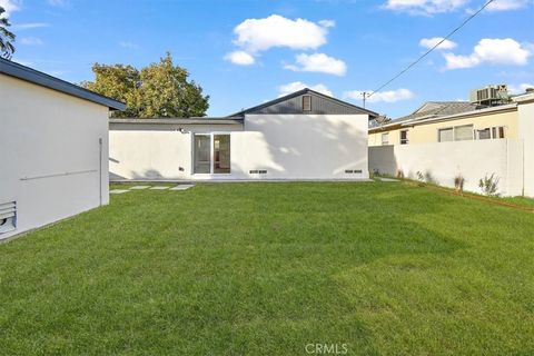 A home in Reseda