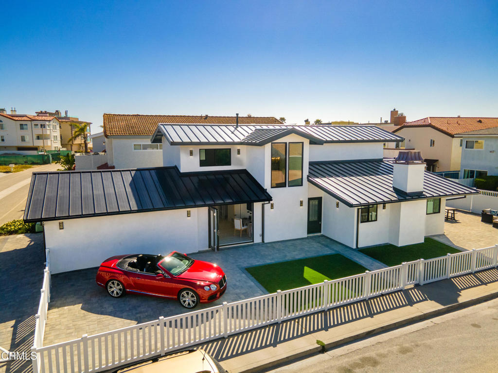 View Oxnard, CA 93035 house
