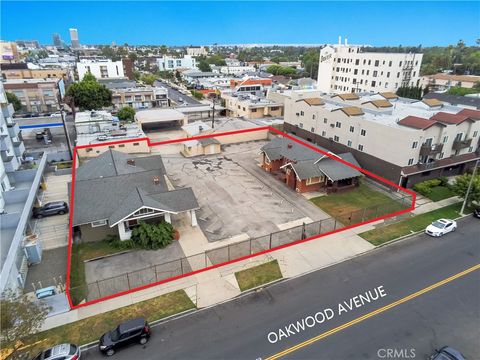 4718 Oakwood Avenue Los Angeles CA 90004