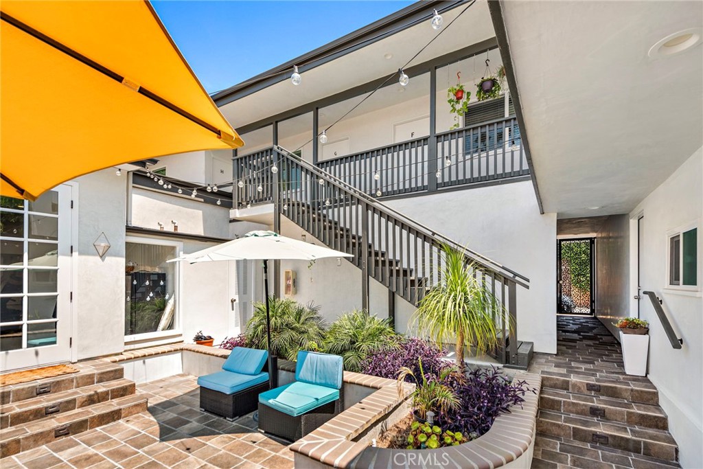 Unfurnished Apartment in North Laguna Beach
The owner will pay for a City parking pass for the parking meters if needed.
Discover the perfect coastal retreat in this fully remodeled ground level apartment, ideally situated in North Laguna Beach. Just a short stroll from Main Beach and Heisler Park, this beautifully renovated unit offers a contemporary and beachy vibe. Step inside to find vinyl flooring that flows seamlessly throughout. The stunning new kitchen features brand-new cabinets, a gas stove and oven, refrigerator, and elegant quartz countertops. The bathroom is equally impressive, boasting a chic glass-enclosed shower and matching quartz countertops. Stay cozy with wall heaters, and enjoy the convenience of shared free laundry on-site. The property offers a charming courtyard with outdoor seating, perfect for relaxing or socializing. For added peace of mind, the property is secured with security gates. The location couldn't be better—you're just minutes away from the beach, top-notch restaurants, unique shops, and the vibrant downtown Laguna Beach scene. This is coastal living at its finest!