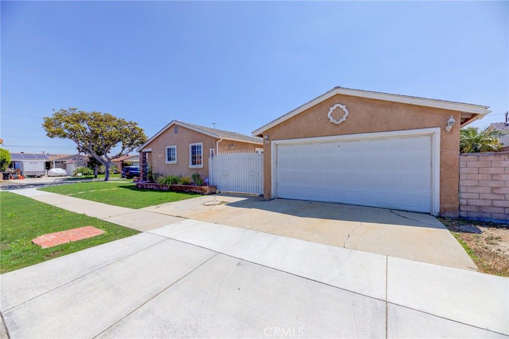 listing image 130725496500195081589