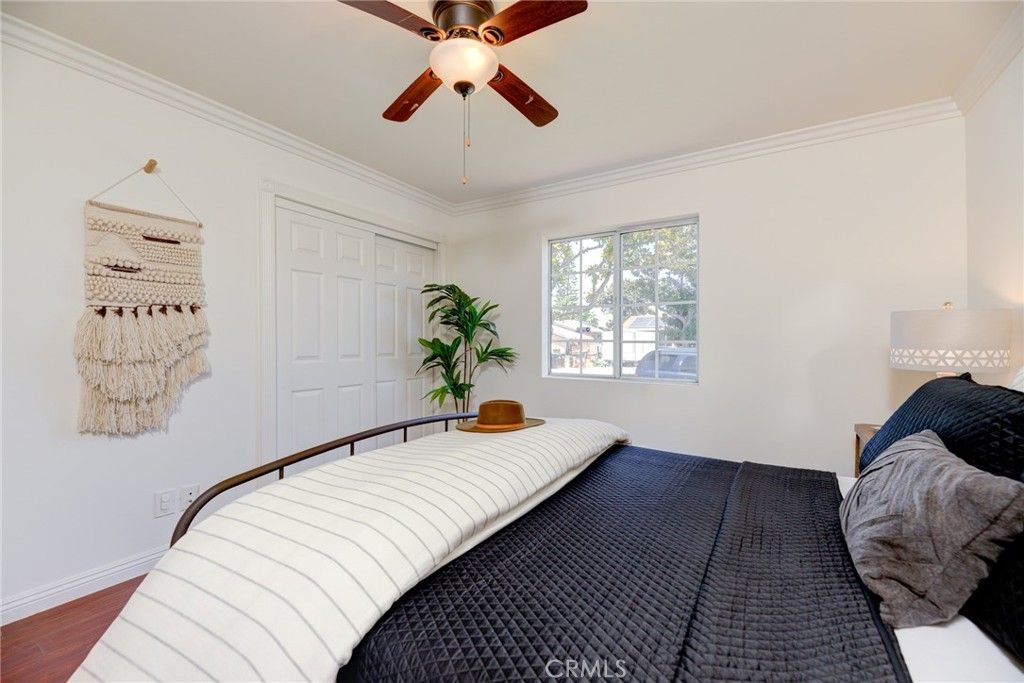 listing image 130727716691473334497