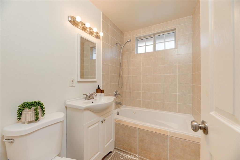listing image 130725318109082410030